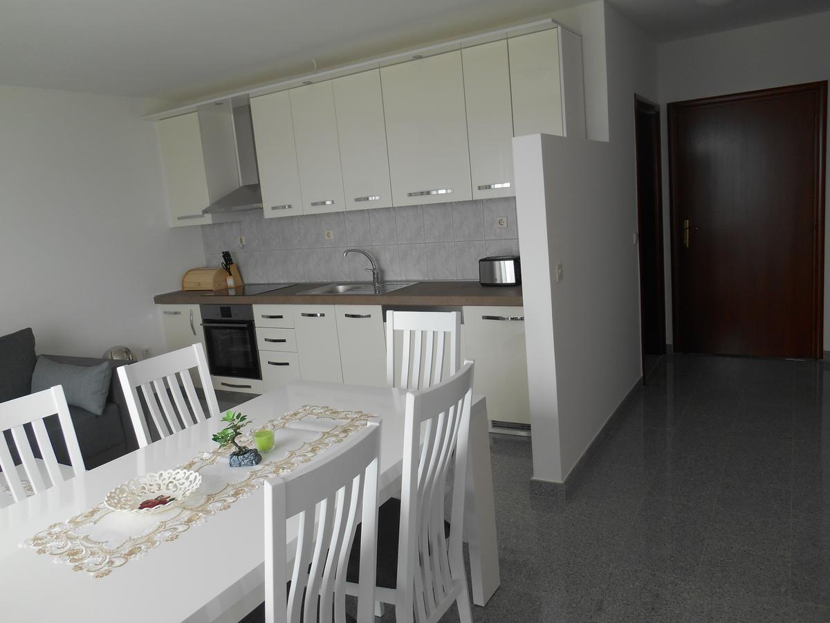 Apartments Diana Šmrika Eksteriør billede