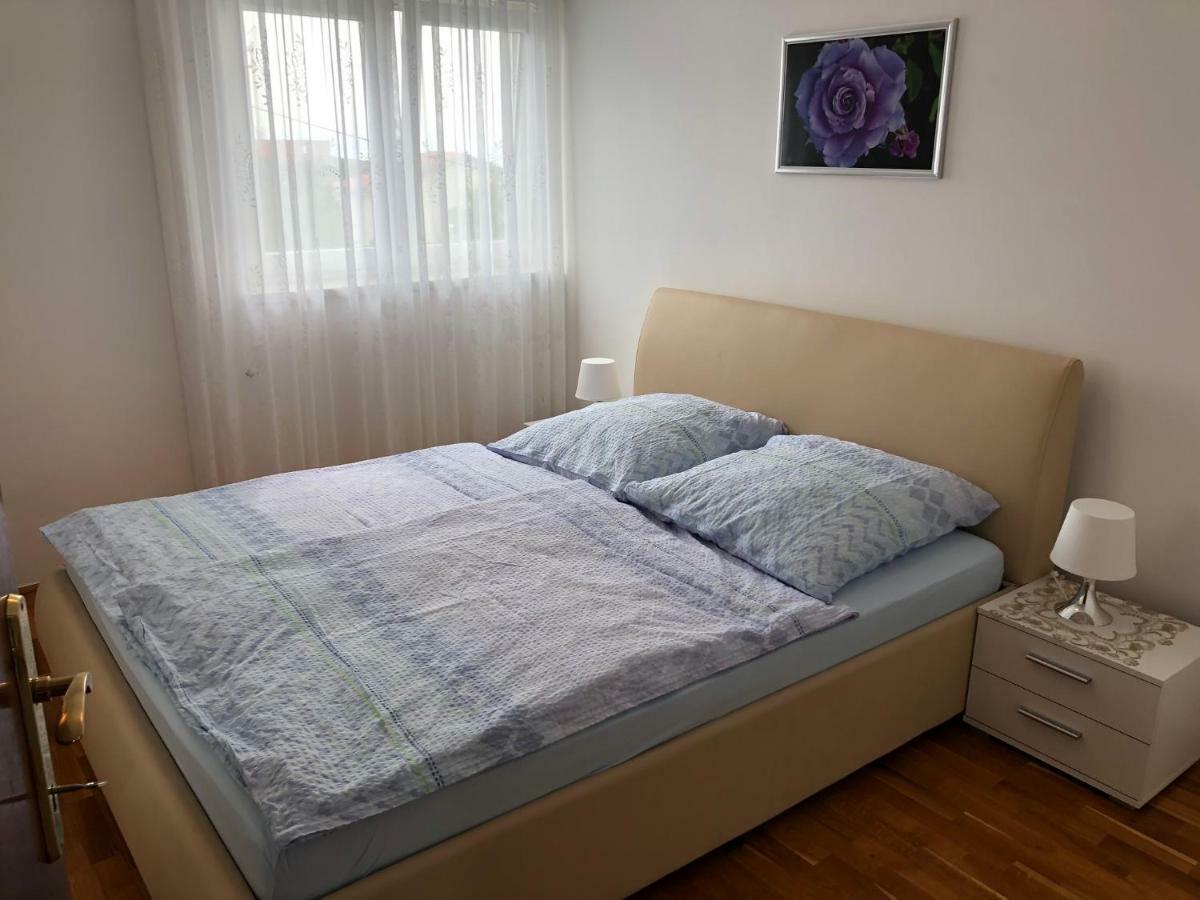 Apartments Diana Šmrika Eksteriør billede
