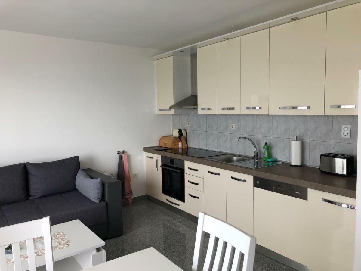 Apartments Diana Šmrika Eksteriør billede